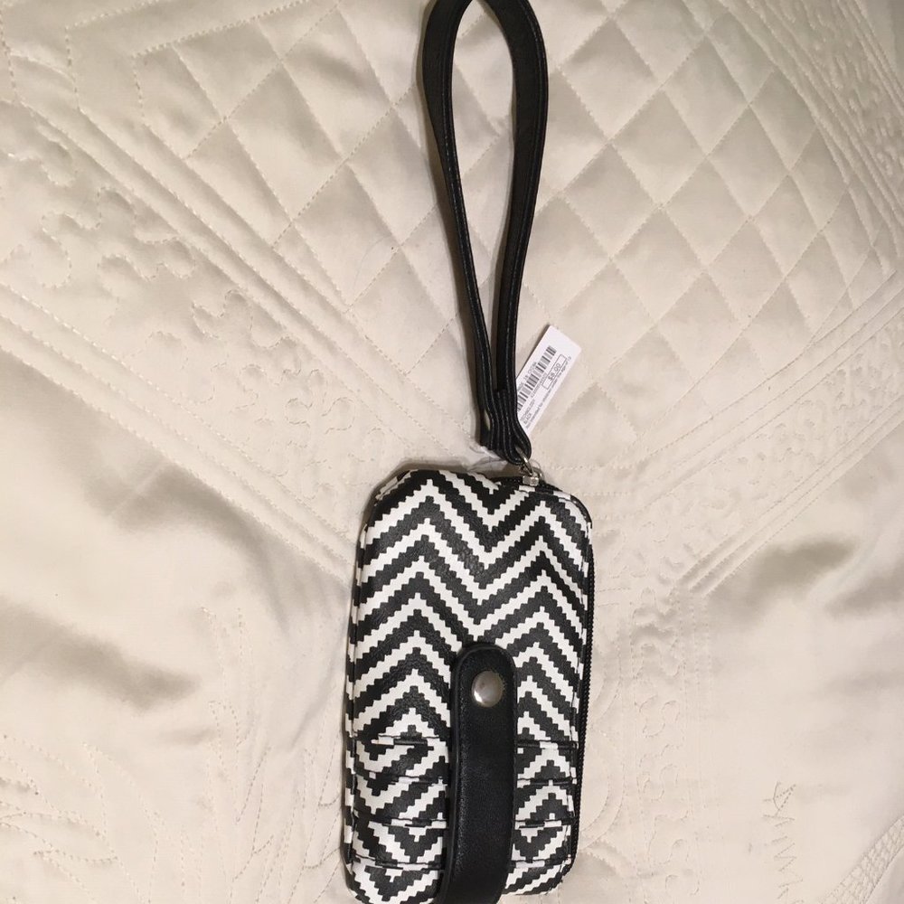 Charming Charlie Black & White Wristlet NWT